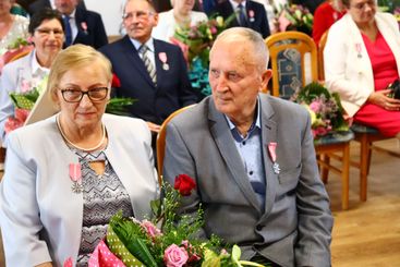 Złote Gody w gminie Czarnożyły. Medale prezydenta RP za długoletnie pożycie przyznano 12 parom